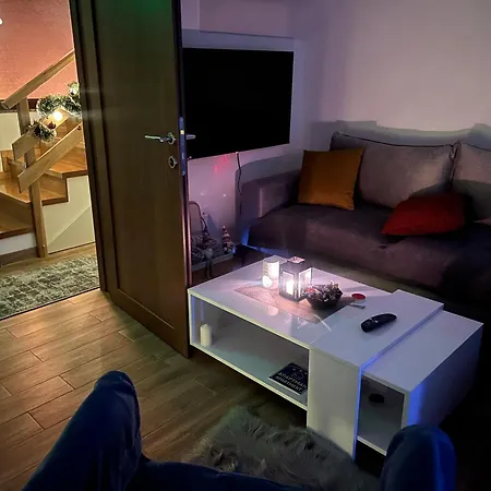 Ruza Vetrova A1- Duplex דירה *